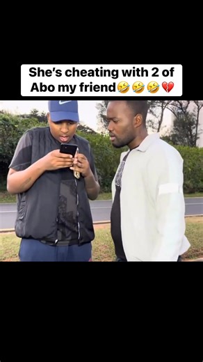 118K views · 3K reactions | Women are taking it too far now!藍藍藍 | Couples switching phones | Facebook