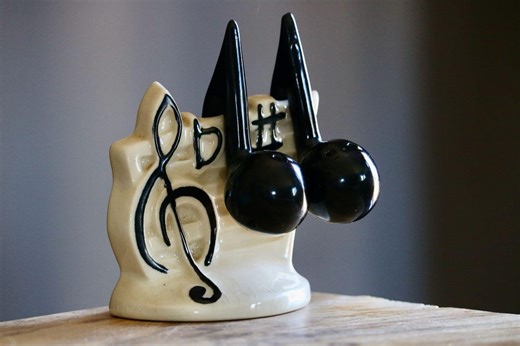 Vintage Musical Note Salt and Pepper Shakers, Retro Kitchenalia, Musical Notes Hang on Sheet Music Base With Staff, Grannycore Kitsch - Etsy