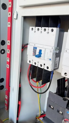 MCCB Wiring: The ULTIMATE Guide (Don't Screw This Up! 👉 mccb circuit breaker installation #short