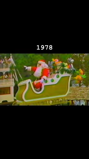 7.7K views · 201 reactions | “Christmas at Walt Disney World” debuted on December 10, 1978 on NBC.  #christmas #oldschool #1970s #disneyworld #history #classic #christmastime #waltdisneyworld #1978 #christmasspecial | Days Gone Disney | Facebook