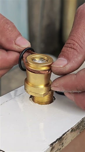 A satisfying treat for OCD! Watch this o-ring snap perfectly into place.