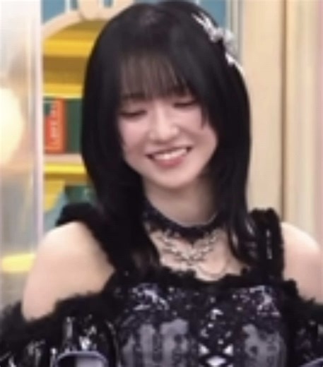 照れて伏し目の衣織ちゃん刺さる #イコールラブ #イコラブ #野口衣織 @イコラブTikTok