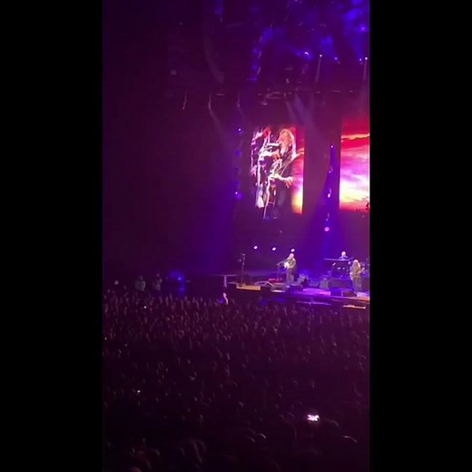 Tequila Sunrise - Eagles. Manchester #livemusic