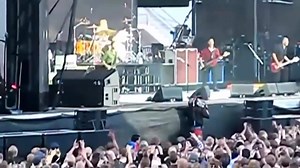 59 reactions · 12 shares | Whoa! That was a major fall -- Foo...