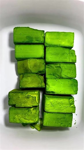 Green dyed chalk crushing #soft #crunchy #crispy#foryoupage #crushingasmr