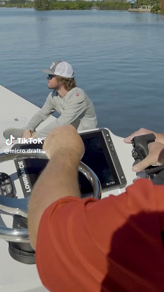 Go where the water is low—without hesitation! #microdraftskiffs #microdraft #shallowwaterskiff #powerpole #minnkota #mercurymarine #boating #fishing #fishinglife #redfish #snook #trout #flatsfishing