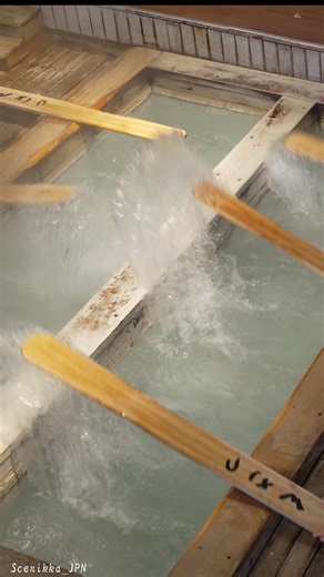 ♨️Steaming Onsen Scenery – Kusatsu Onsen (Gunma, Japan) | 草津温泉（群馬県吾妻郡）【4K】♨️ At the heart of Kusatsu lies Yubatake, where steaming hot water flows continuously through wooden channels 🌫️ 草津温泉の中心には湯畑があり、立ち上る湯けむりとともに温泉が木樋を通って流れています🌫️ 🎥 Full 4K video on YouTube → Scenikka JPN 🎵 BGM: https://audiostock.jp/audio/1505405 #草津温泉 #KusatsuOnsen #群馬 #Gunma #JapanTravel