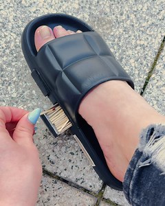 5M views · 6.2K reactions | Who doesn't want slippers like this樂藍 | Bloom | Facebook