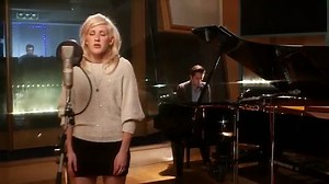 Ellie Goulding - Lights HD (LIVE)