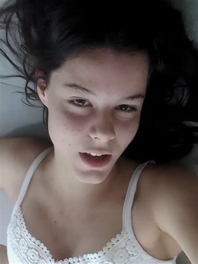 Os vídeos de julia (@jullia.dsl) com original sound - Raiku