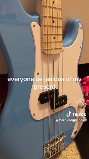 Exploring the Squier Affinity Precision Bass