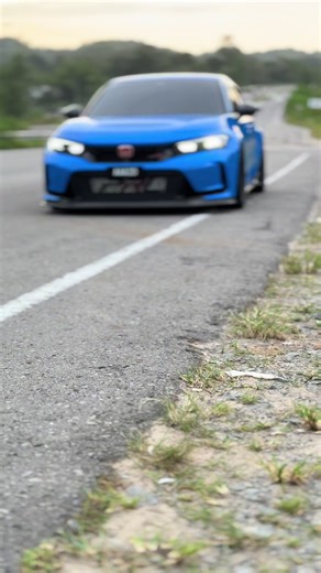 Exploring the Honda Civic FL5 Type R Features