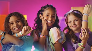 Imagination has no limits with the PopStyle bracelet maker! ✨ Cool Maker created the easiest way to accessorise, with no knots, no cutting or clasps! Perfect for fashionistas on the go 💖 #CoolMaker #friendshipbracelets www.toyco.co.nz/cool-maker-pop-style-bracelet-maker-778988469019 | Toyco.co.nz