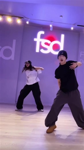 simping 2000s r&b hits diff #fyp #dance #choreo #hyunseochoreo