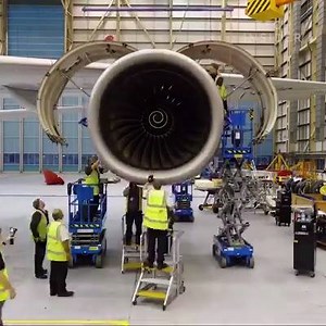 33K views · 28 reactions | This is how engineers replace a five tonne aircraft engine in 24 hours | All PC World | Facebook