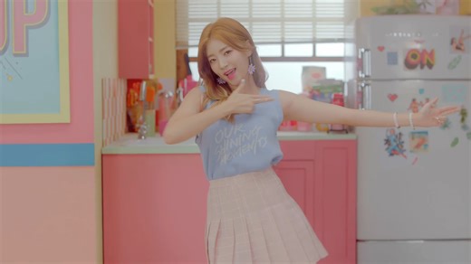 【4k】韩女团 Laboum - Shooting Love 超清mv！