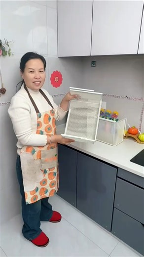 Kitchen Makeover: DIY Clear Storage Box Transformation – Easy Home Organizing Tips?