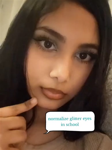 Normalize Blue Eyeshadow in School: A Bold Makeup Trend