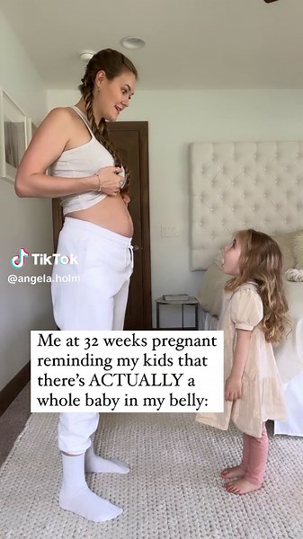 32 Weeks Pregnant Belly - Baby Bump Update