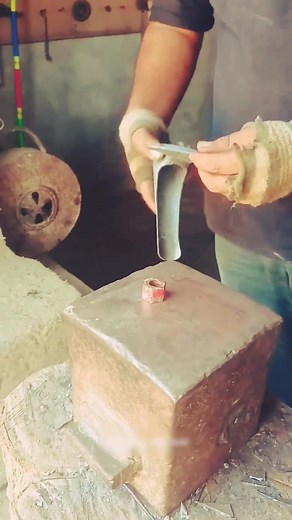 29K views · 118 reactions | Transforming raw metal into a professional farming tool: Making a "Kassi" step by step #Blacksmithing #FarmingTools #Kassi #Handmade #Creativity #Craftsmanship #TraditionalTechniques #ShortVideos #Farming | Mohamed | Facebook