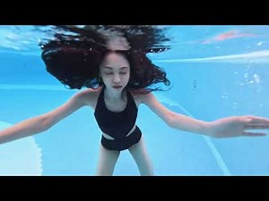 Underwater Chinese girl X22