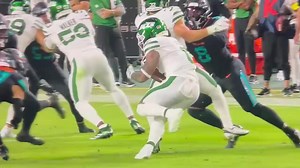 🚨 #Jets Braelon Allen will not return (knee) This is the play where Allen likely injured his MCL... Track injury data FREE 👇 https://insideinjuries.com/ | Inside Injuries