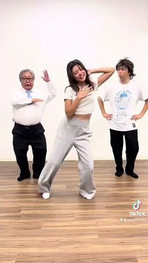 かれんあはは💭🖤 さんのHabitをホリ（ものまねタレント） さんと私が教わってたら ホリさんがー #かれんあはは #ホリ #ものまね #キムタク #habit #ちょっと待てよ