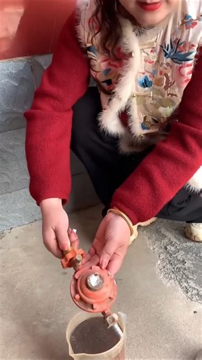 Electrostatic Spray Line Refurbishment Paint Removal Test #shocking #Paintremoval #ChemicalTest