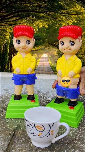 The Doll Keeps Peeing Everywhere! Funny Video Unbox #shortsfeed