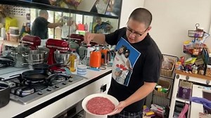 How to make Mr G's famous cheeseburger spring rolls