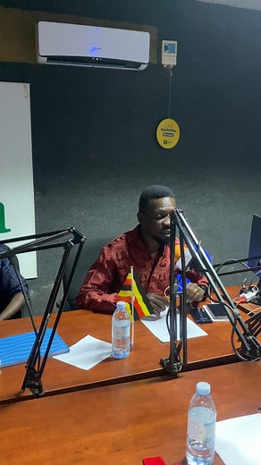 Bobi Wine has called on the people of Lango to vote for him as the next President of the Republic of Uganda. While speaking during an interview at @Radio Wa, the opposition leader and musician emphasized his commitment to bringing change, unity, and equal opportunities to all Ugandans. He urged the people of Lango to stand firm, believe in a new Uganda, and be part of the movement for freedom and transformation. 🇺🇬 📸: @Emmagy | Skylight Promotions