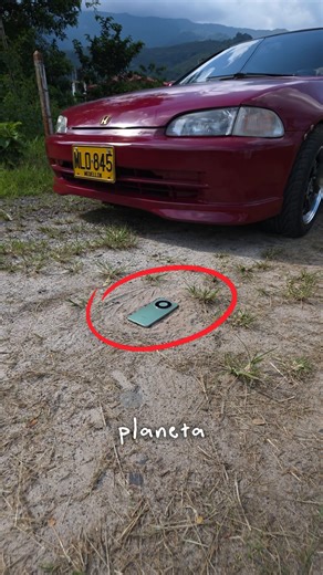 Lo puse a prueba en la vida real y el HONOR Magic 8 Lite se comportó como si nada 😮📱 golpes, uso intenso, trajín… y el man sigue firme como si apenas lo sacara de la caja. Se siente sólido, confiable y hecho para aguantar el ritmo diario sin que tengas que vivir preocupado por él 💪 Tiene detalles pensados para durar, desde su batería grande hasta su resistencia al agua y al uso pesado del día a día, cosas que de verdad se notan cuando lo usas sin cuidado extremo Un celular para los que usan e