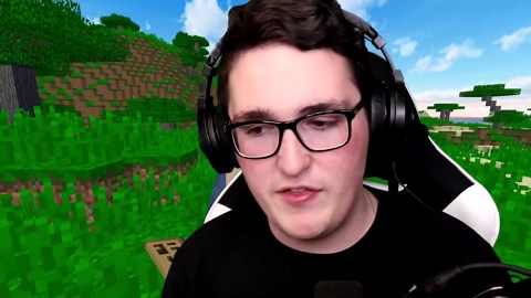 I teamed up with Rainbow Steve and Boss Steve in battle