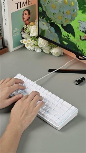 It's the clean white keyboard I've always dreamed of. 🤍 #kemove #keyboard #switch #desksetup