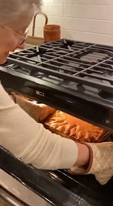 Old Oven Peach Cobbler recipe in first comment 👇🏻👇🏻 | Country Cooking