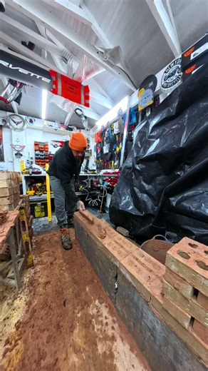 Bricklaying Practice in Las Vegas: Building Muscle Memory