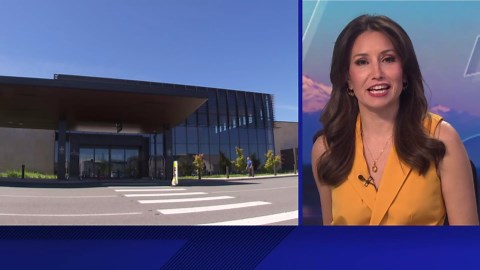 Paine Field looks to expand commercial offerings