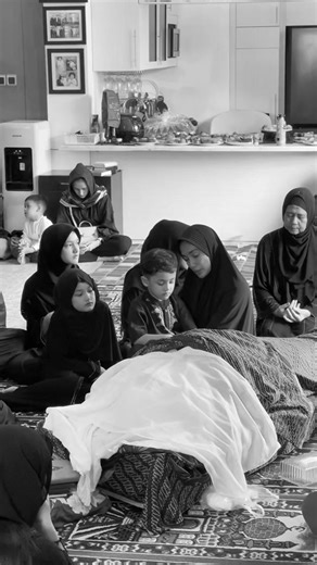 Funeral Procession: A Heartfelt Reflection of Grief