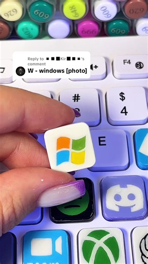 Replying to @▪️◾◼️Kir◼️◾▪️ Drawing W for Windows Logo! Then Drawing on my keyboard!@Windows #drawingtutorial #keyboard #custom #windows