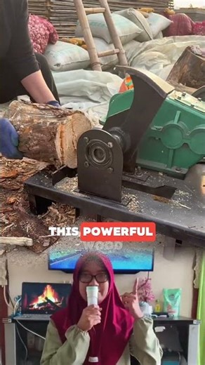 Powerful Machine Splits Wood Like Butter! 🔥⚙️