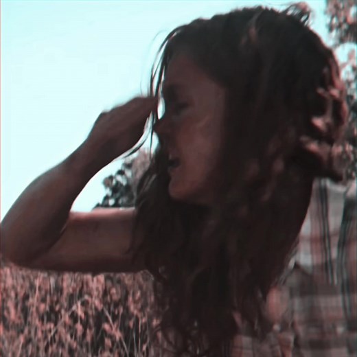 ¿Por qué mi amigo persigue a una chica?