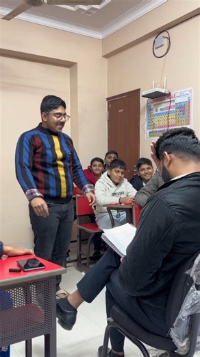 Nikhil Raj on Instagram: "Grish ka sunnega gaana😂? #reelsındia #fyp #explore #reelitfeelit❤️❤️ #reelkarofeelkaro❤️ #trendingnow #newyear #viralreels #funny"