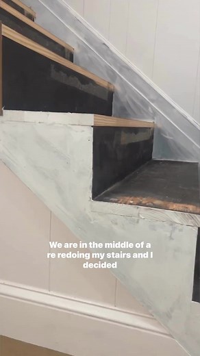Adding stair brackets to the sides of the stairs has need a little more of a puzzle than I originally anticipated! 🥵 As a general design rule, I don't end a material on an outside edge, ever If I had it my way, I would have the planks wrap around the stringer or stain a stringer to match but I am not confident in my ability to make that look good Brackets were best next choice! I love that they add a decorative element and allow me to have the matching riser instead of a white riser Installing 