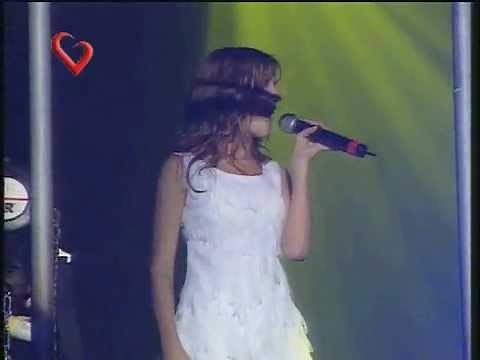 Rebelde Way en vivo "Resistiré" musical