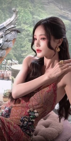 Video hậu trường quay chụp của Lý Nhất Đồng đến rồi đây~ Lý Nhất Đồng vai Việt Ương Ương - Phim <古乐风华录 / Cổ Lạc Phong Hoa Lục> #colacphonghoaluc #lynhatdong_liyitong_李一桐 #AncientMusicRecords #古乐风华录