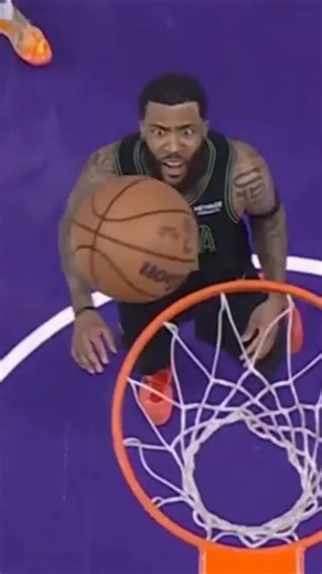 Maxi Kleber AIRBALLS a Wide Open Layup - His Reaction 😭 #nba #basketball