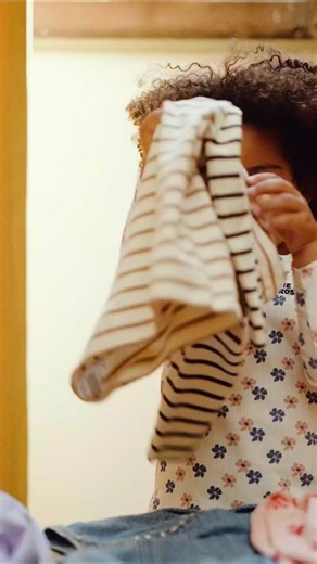 JBC.BE on Instagram: "JBC koopt jouw baby- en kinderkleding terug! ♻️⁠ ⁠ Bij JBC geloven we in kleding die gemaakt is om door te geven en zeggen we ja tegen lokaal shoppen en bewuste keuzes maken. Daarom kiezen we vandaag bewust niet voor Black Friday, maar voor Bring Black Friday. Breng t.e.m. zondag 30 november je JBC baby- en kinderkleding naar onze winkels en verleng zo het leven van kwalitatieve kleding. 💛⁠ ⁠ Als dank, belonen we je met een digitale cadeaubon én 20% korting* op je favoriet