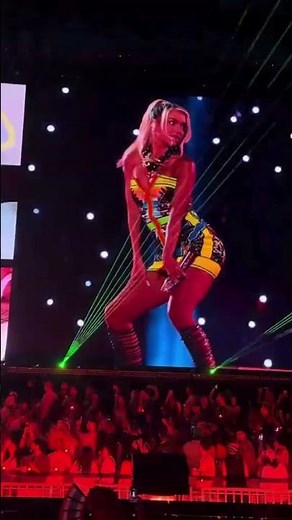 Bad Gyal sorprendió primera invitada show B.Bunny Barcelona Yo Perreo Sola Letra Esp