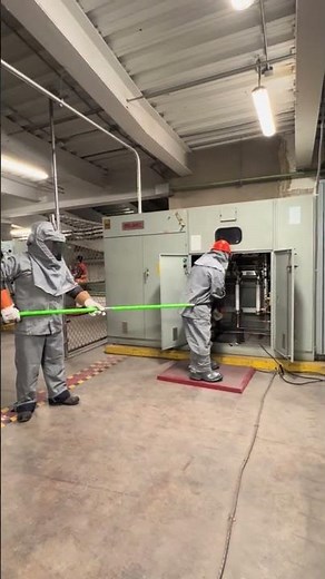 How does electricity work?