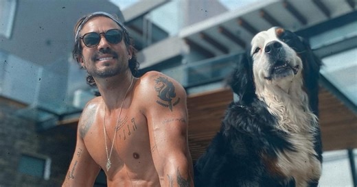 José Ron llora al sembrar las cenizas de sus perros: “Cada hoja que brote llevará su energía”